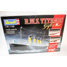 R.M.S. TITANIC