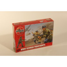 WWII GERMAN PARATROOPS 