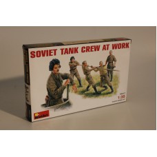 SOVIET TANK CREW AT WORK